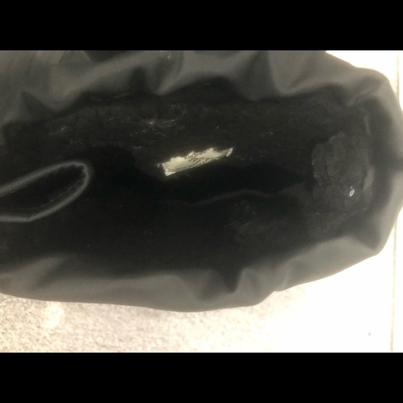 Kids Khombu Black Snow Boots with Zip Front and Drawstring Closure Size 4 - Picture 8 of 10